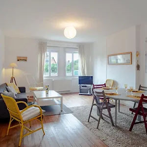 https://apartment-le-montreer.inbrittany.com